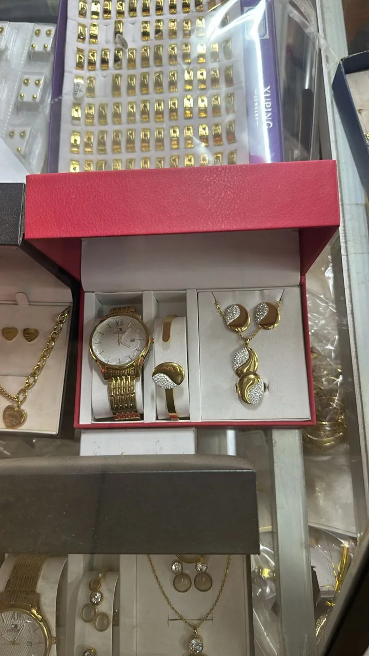 L'Écrin de Beauté: Coffret Cadeau Bijoux 6-en-1 — miniature 8