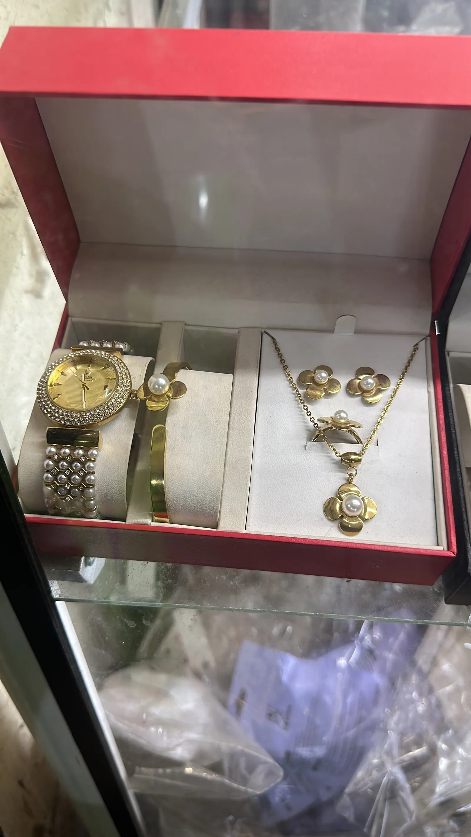 L'Écrin de Beauté: Coffret Cadeau Bijoux 6-en-1 — miniature 4