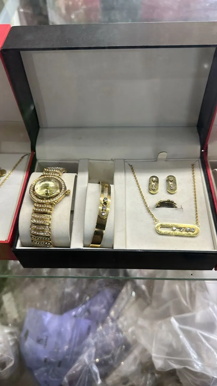L'Écrin de Beauté: Coffret Cadeau Bijoux 6-en-1 — miniature 2