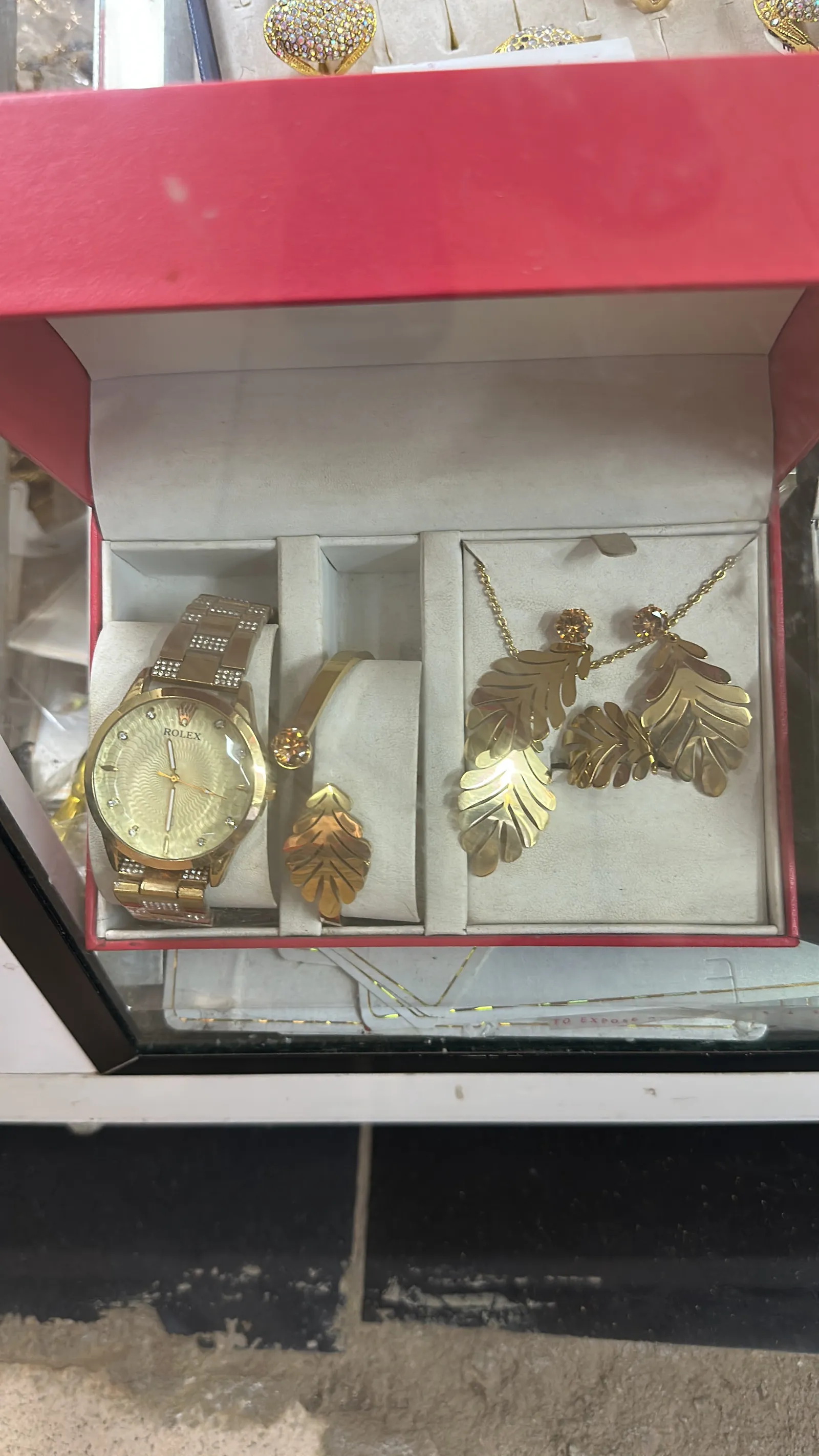 L'Écrin de Beauté: Coffret Cadeau Bijoux 6-en-1 — miniature 9