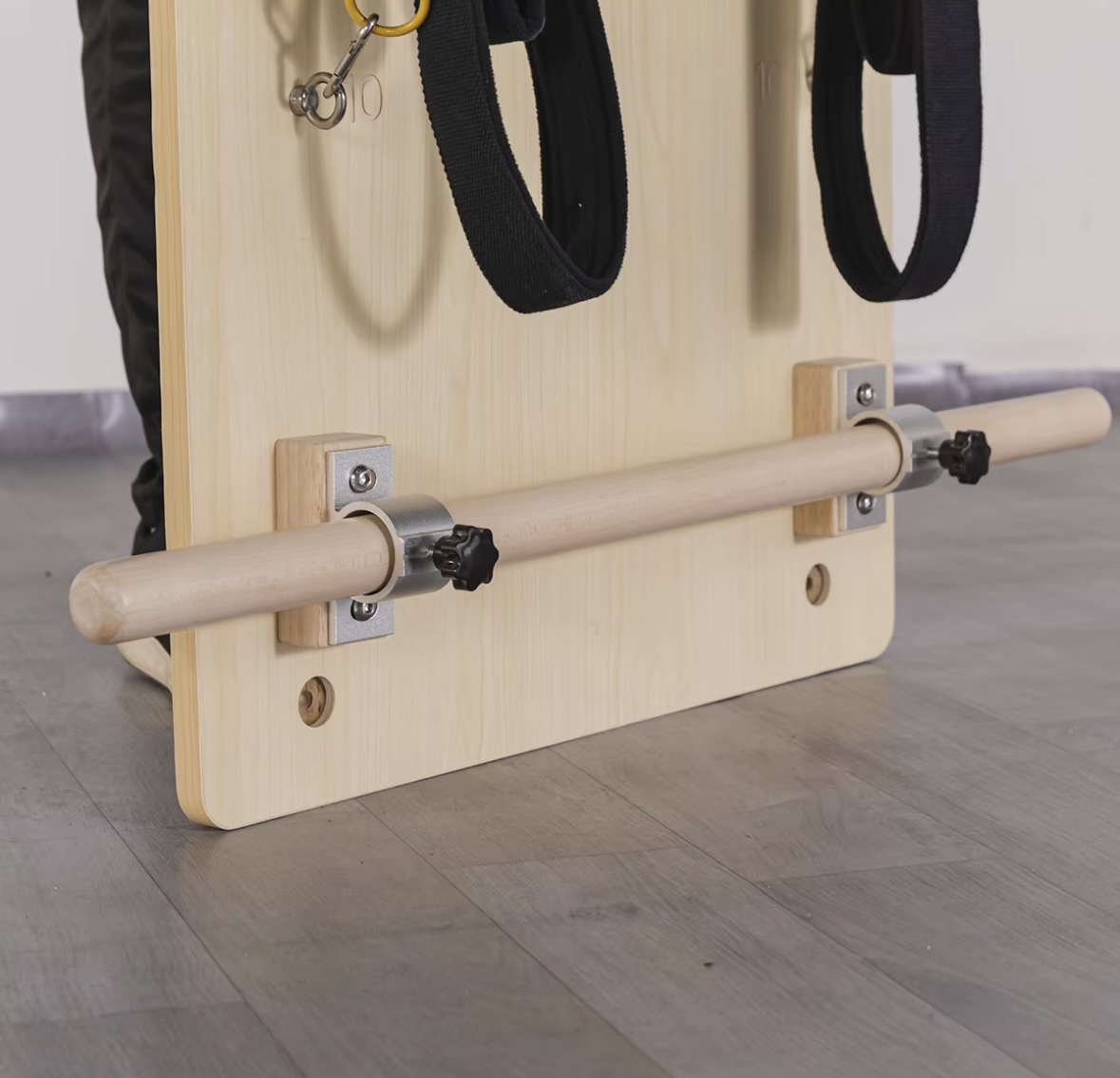 Unité Murale de Pilates en Bois pour Usage Commercial en Studio, Reformer, Springboard, Planche Murale de Pilates — miniature 5