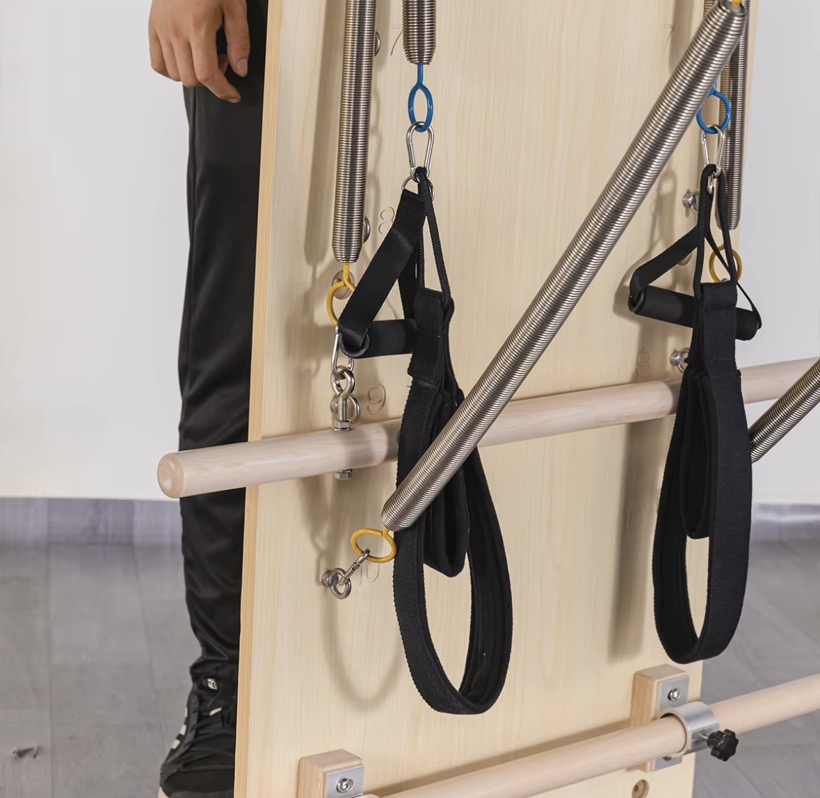 Unité Murale de Pilates en Bois pour Usage Commercial en Studio, Reformer, Springboard, Planche Murale de Pilates